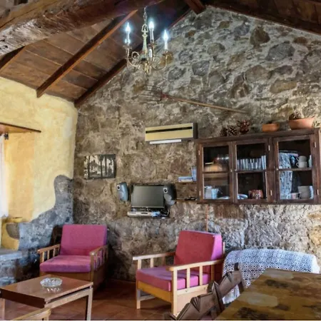 Rural House In The Center Of Gran Canaria 2 Noches Casa de Férias *